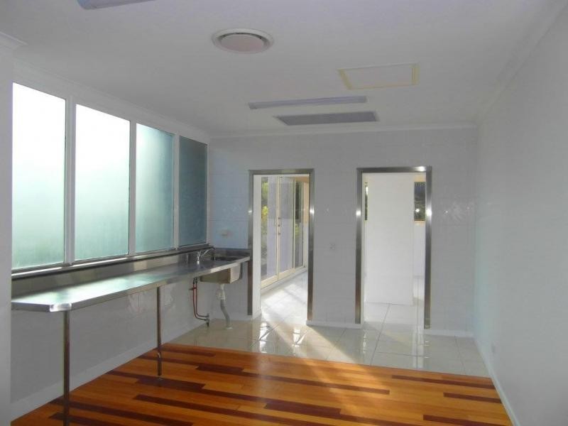 2 Riverview Parade, Budds Beach, Surfers Paradise QLD 4217