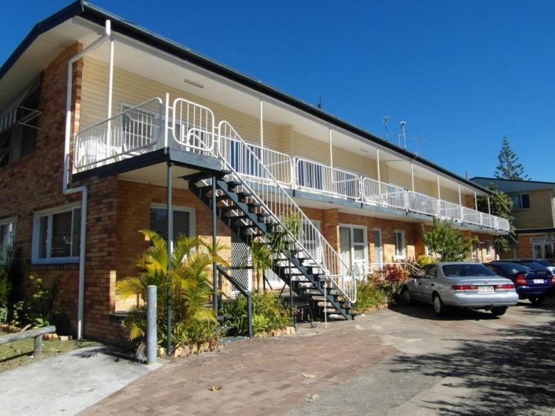 14 Leonard Avenue, Surfers Paradise QLD 4217