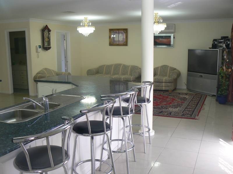 2 Nina Place, Oakhurst NSW 2761