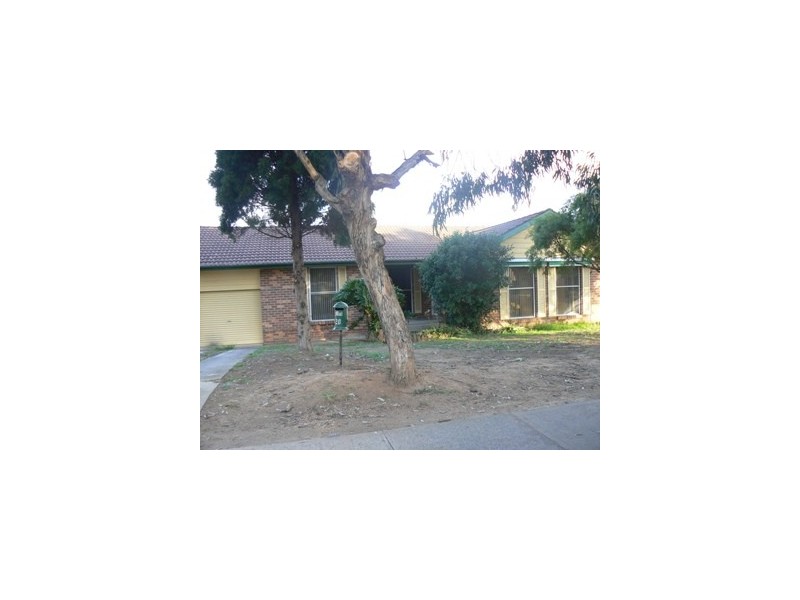 20 Endeavour Ave, St Clair NSW 2759