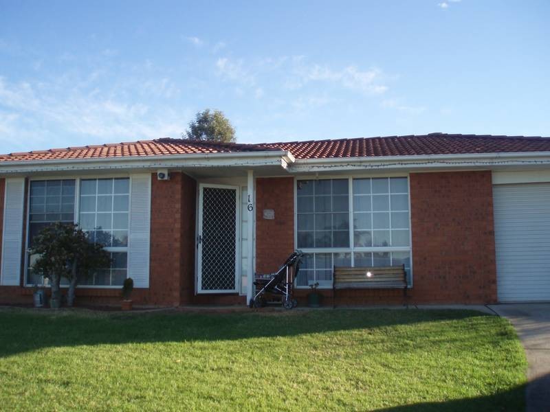 16 Aquaruis Cres, Erskine Park NSW 2759