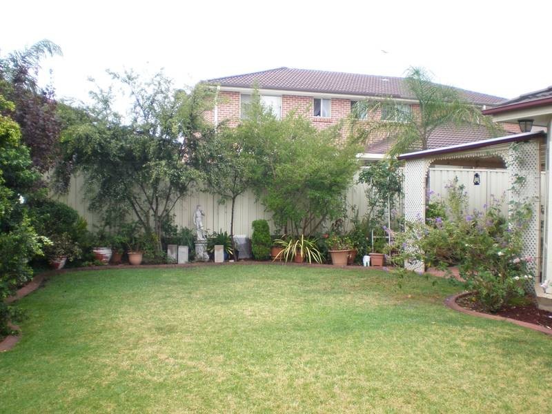 14 Sunray Crescent, St Clair NSW 2759