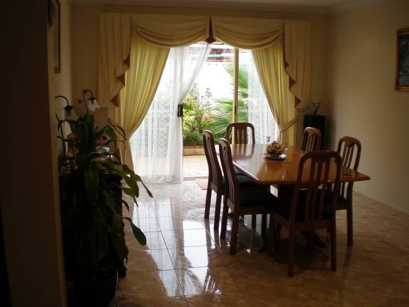 14 Sunray Crescent, St Clair NSW 2759