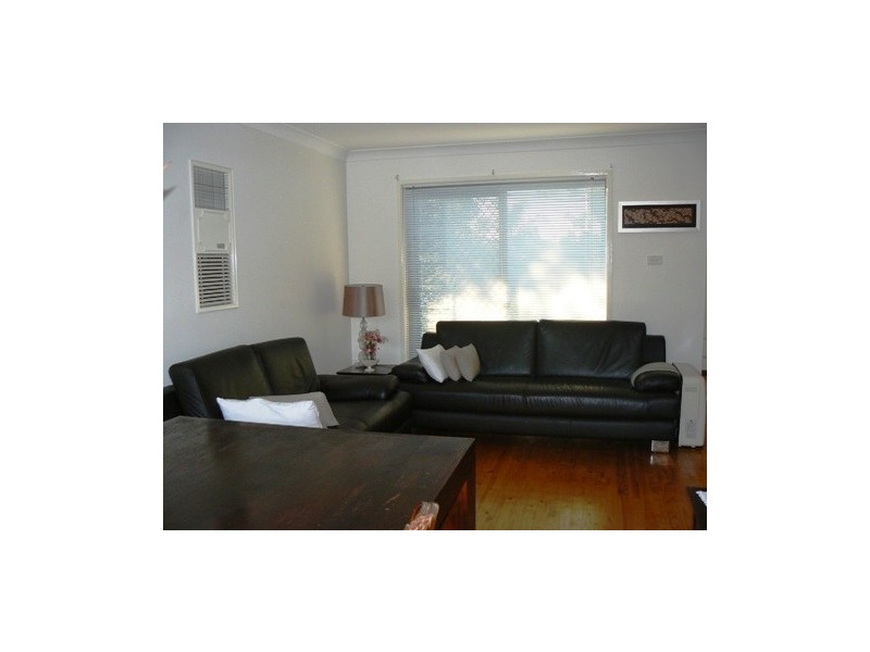 1 Lear Close, St Clair NSW 2759