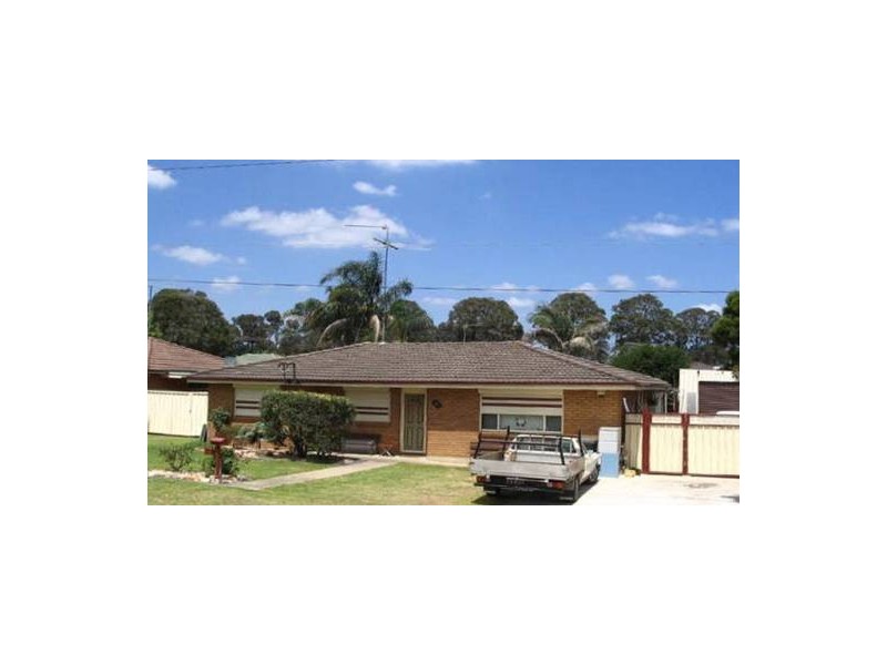 5 Roper Road, Colyton NSW 2760