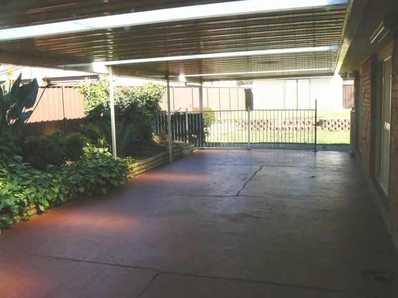 6 Shrike Glen, Erskine Park NSW 2759
