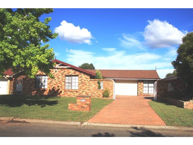 9 Honeyeater Place, Erskine Park NSW 2759