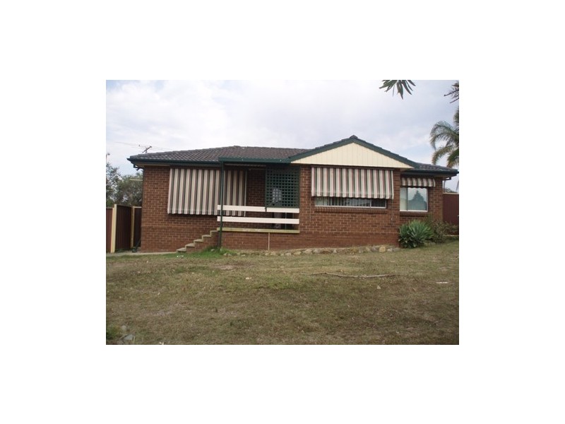 1 John Sulman Place, St Clair NSW 2759