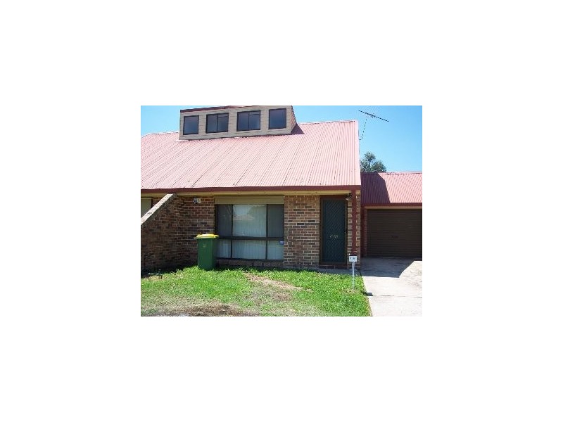 2/24 Campbell Street, South Windsor NSW 2756