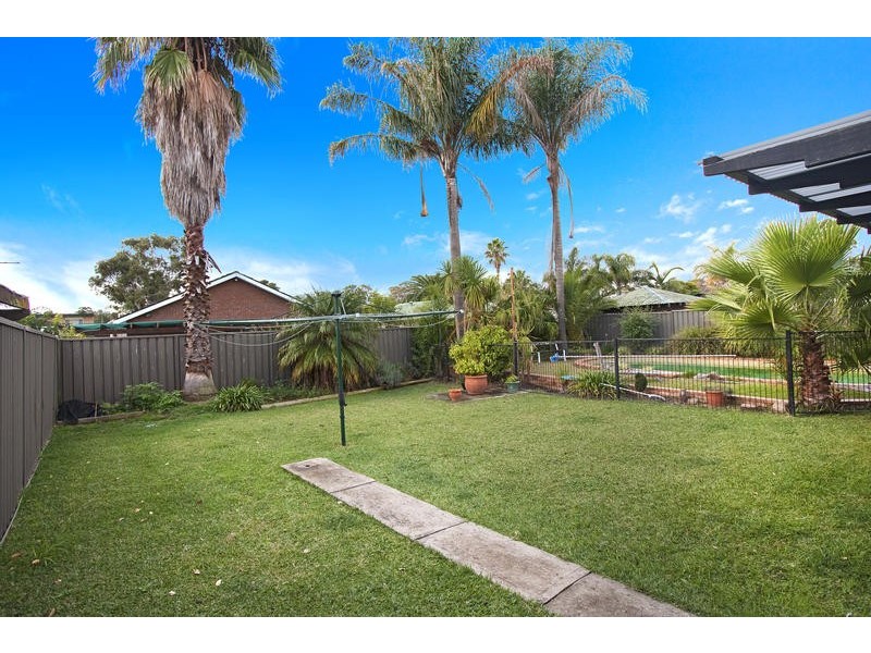 19 Hunter St, St Clair NSW 2759