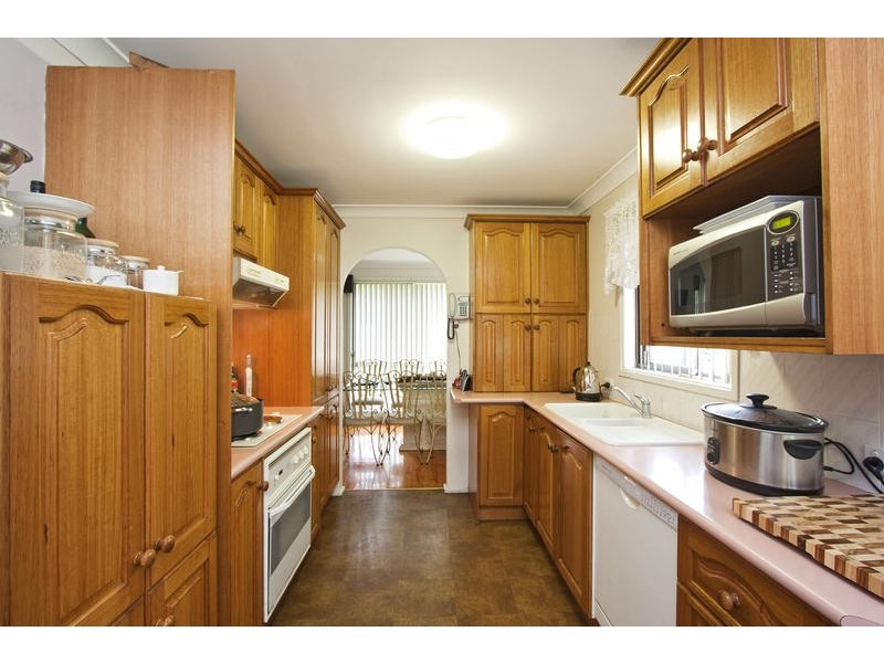 19 Hunter St, St Clair NSW 2759