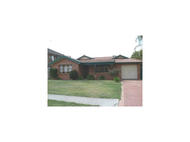 213 Swallow Drive, Erskine Park NSW 2759