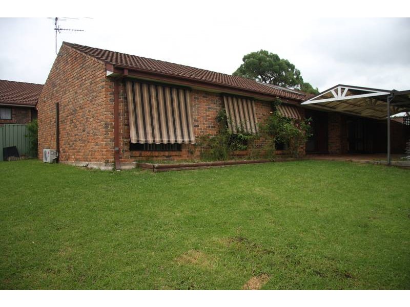 45 Coonawarra Drive, St Clair NSW 2759