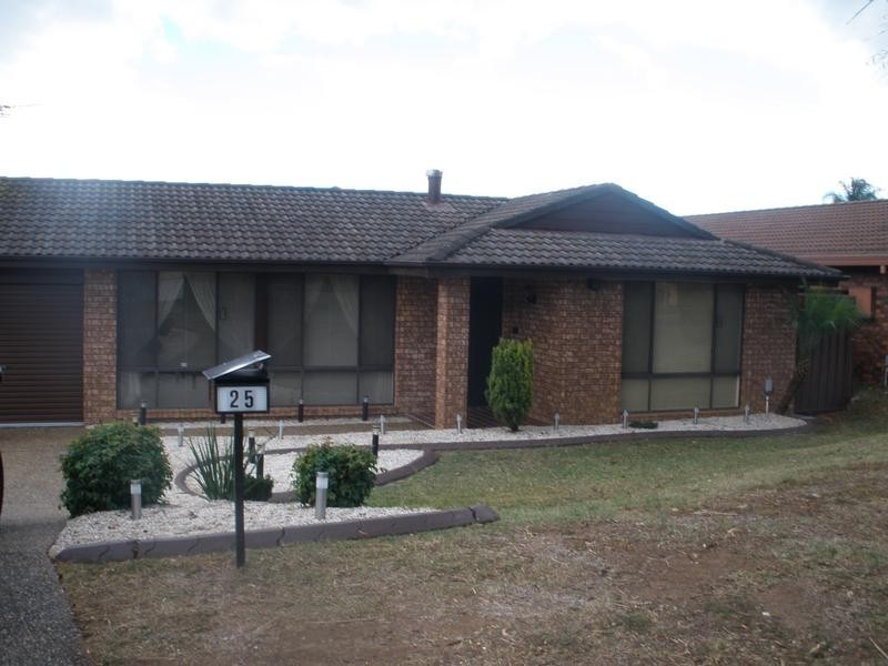 25 Lockhead Circuit, Erskine Park NSW 2759