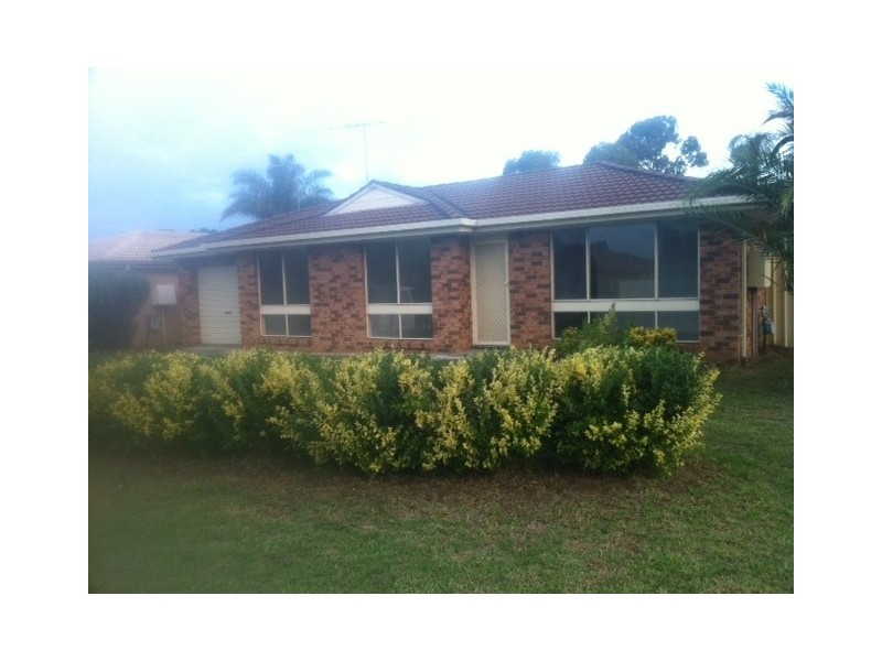 4 Kalambo Place, St Clair NSW 2759