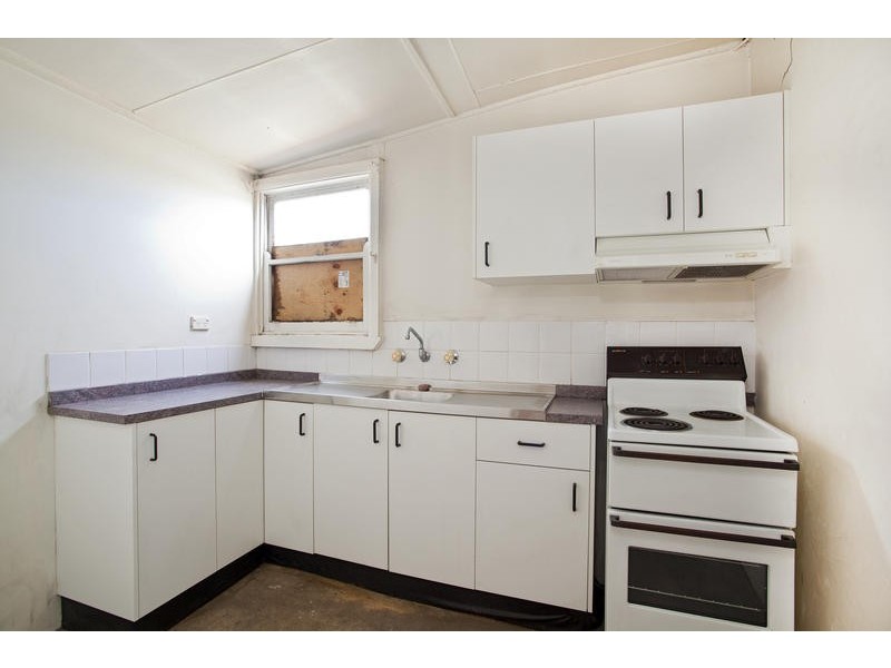 14 Garfield RD, Riverstone NSW 2765