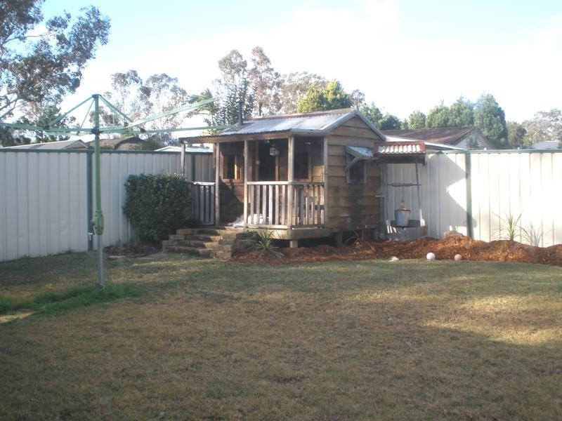 8 Ceaser Way, St Clair NSW 2759