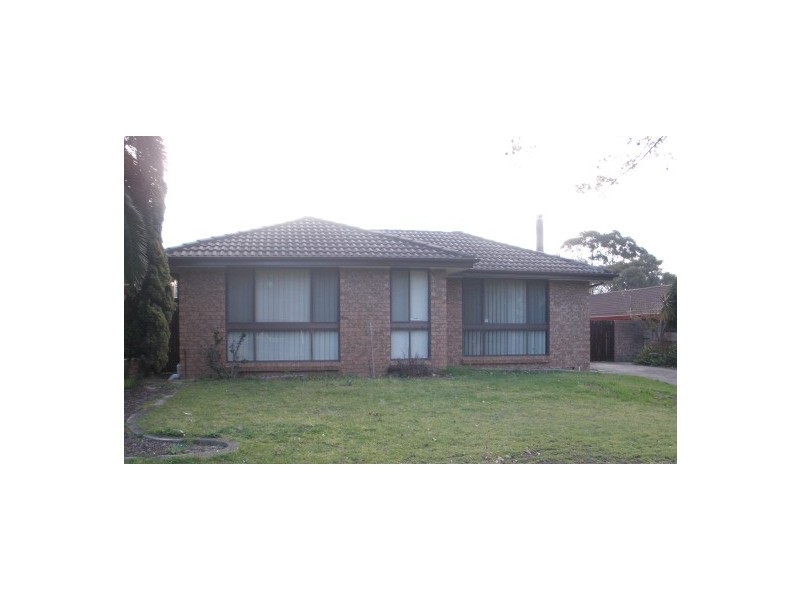 3 Tuggerah Close, St Clair NSW 2759