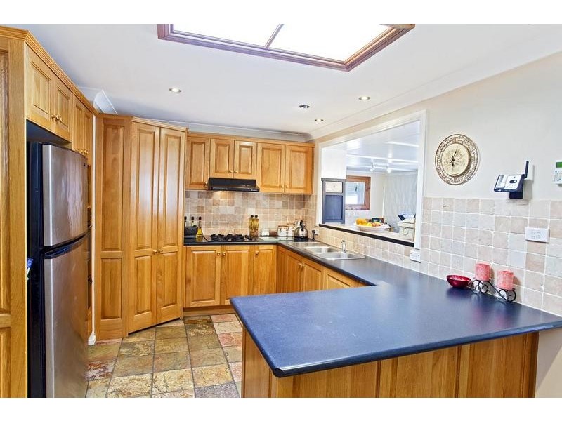 76 Menzies Circuit, St Clair NSW 2759