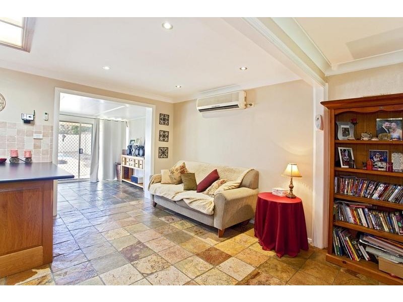 76 Menzies Circuit, St Clair NSW 2759