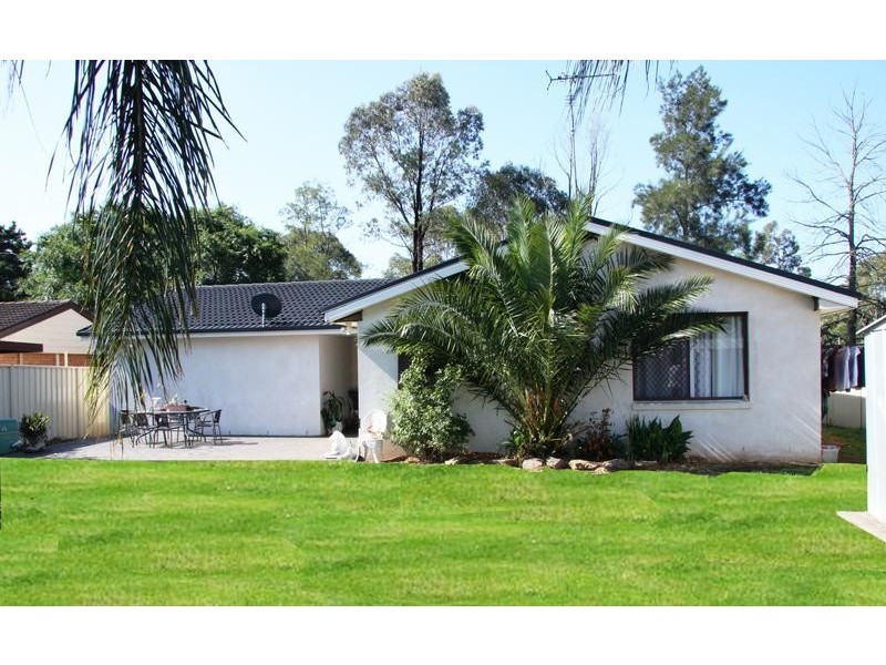 37 Madison Ave, St Clair NSW 2759