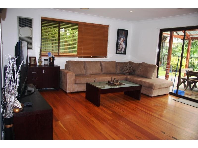 12 Newark Place, St Clair NSW 2759