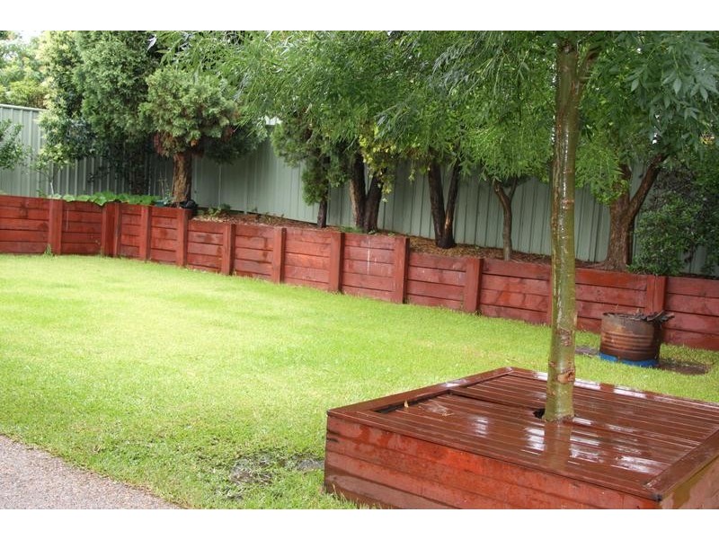 12 Newark Place, St Clair NSW 2759