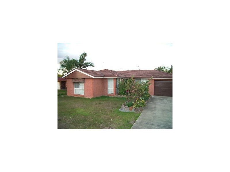 10 Hay Close, St Clair NSW 2759