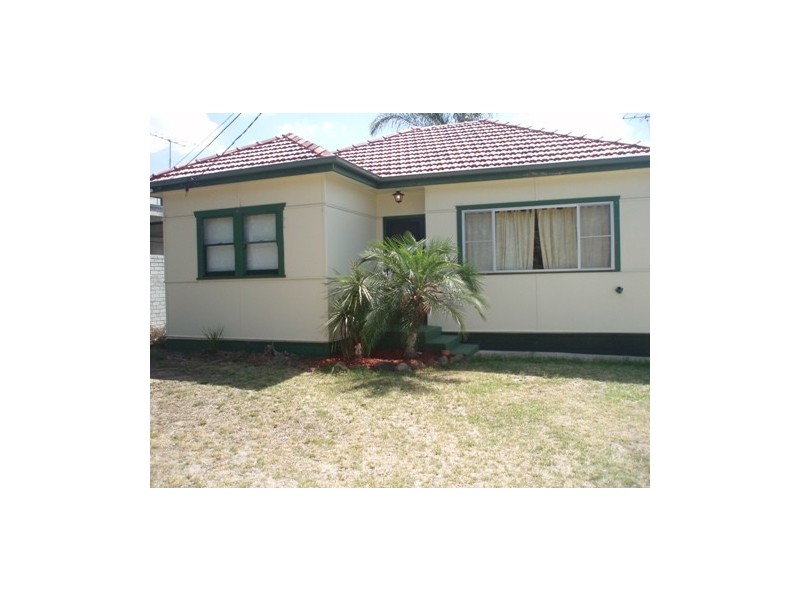 9 Dorothy Crescent, Colyton NSW 2760