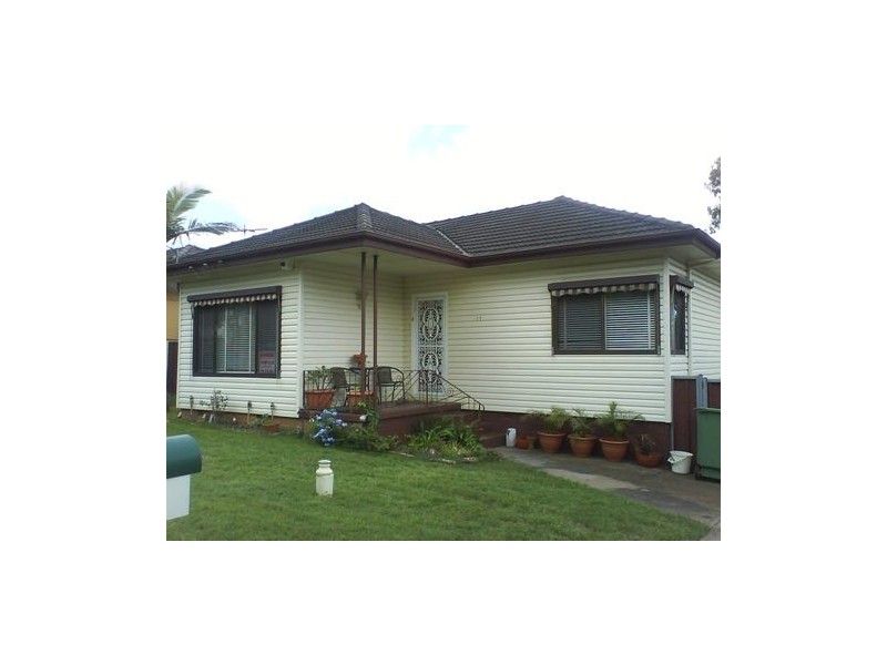 17 Cutler Avenue, Oxley Park NSW 2760