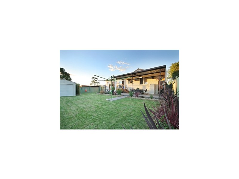 12 Chatsworth Road, St Clair NSW 2759
