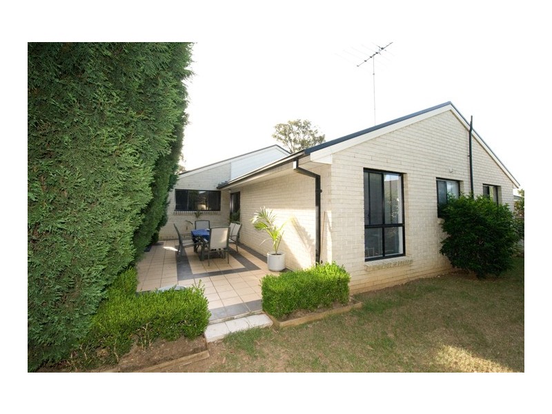 2 Swales Place, Colyton NSW 2760