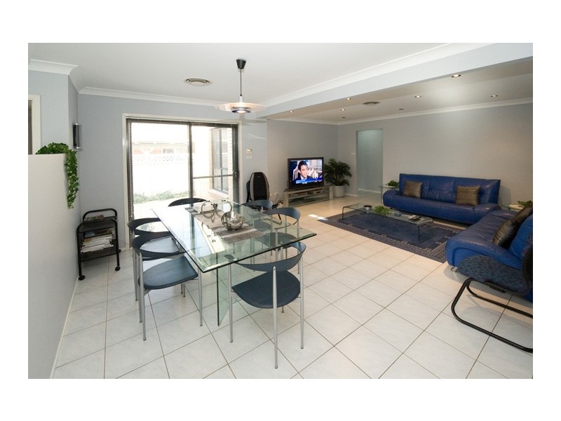 2 Swales Place, Colyton NSW 2760