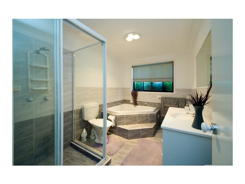 2 Swales Place, Colyton NSW 2760