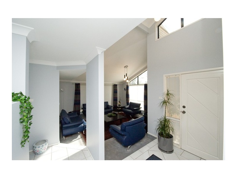 2 Swales Place, Colyton NSW 2760