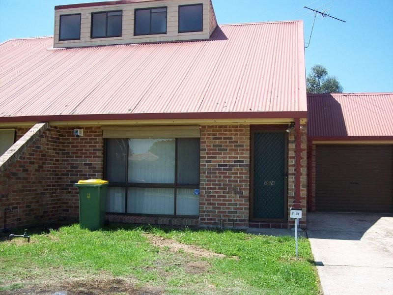 2/24 Campbell Street, South Windsor NSW 2756