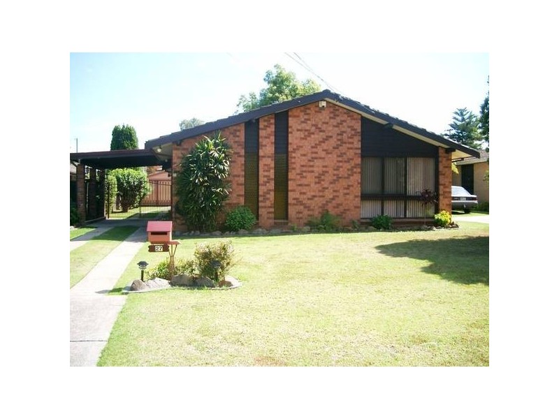 27 Jacaranda Drive, Georges Hall NSW 2198