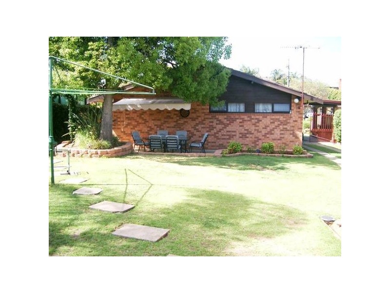 27 Jacaranda Drive, Georges Hall NSW 2198