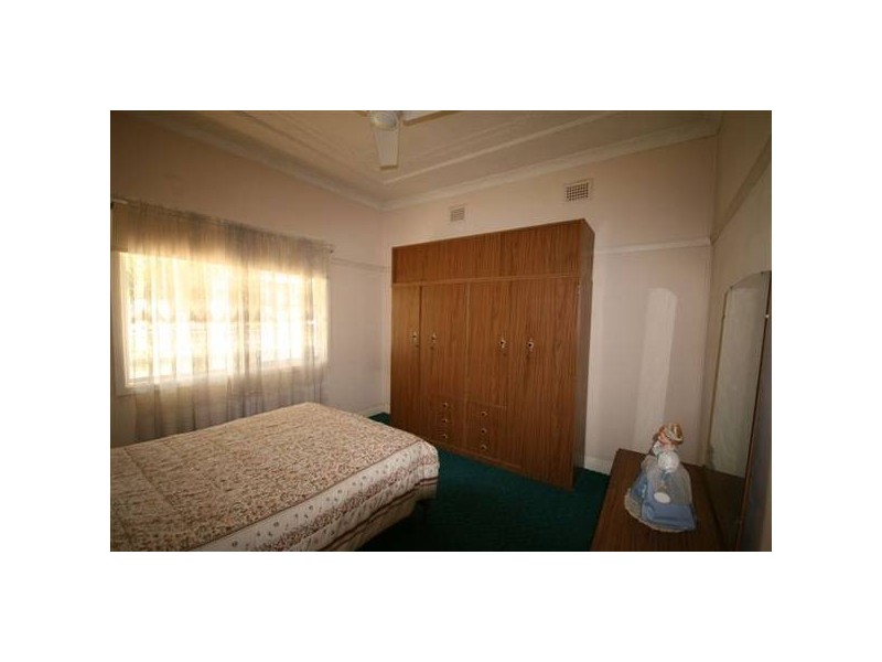 62 Taylor St, Condell Park NSW 2200