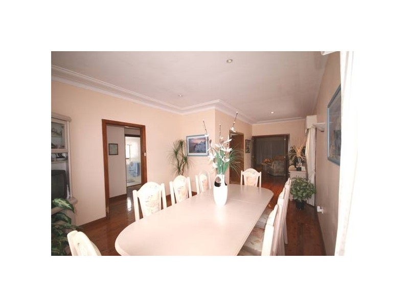 8 Eddie Ave, Panania NSW 2213