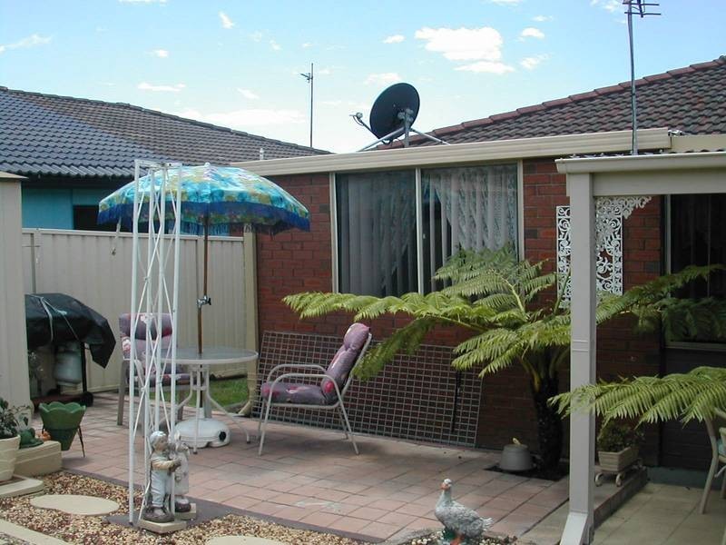 15b Landy Drive, Mount Warrigal NSW 2528
