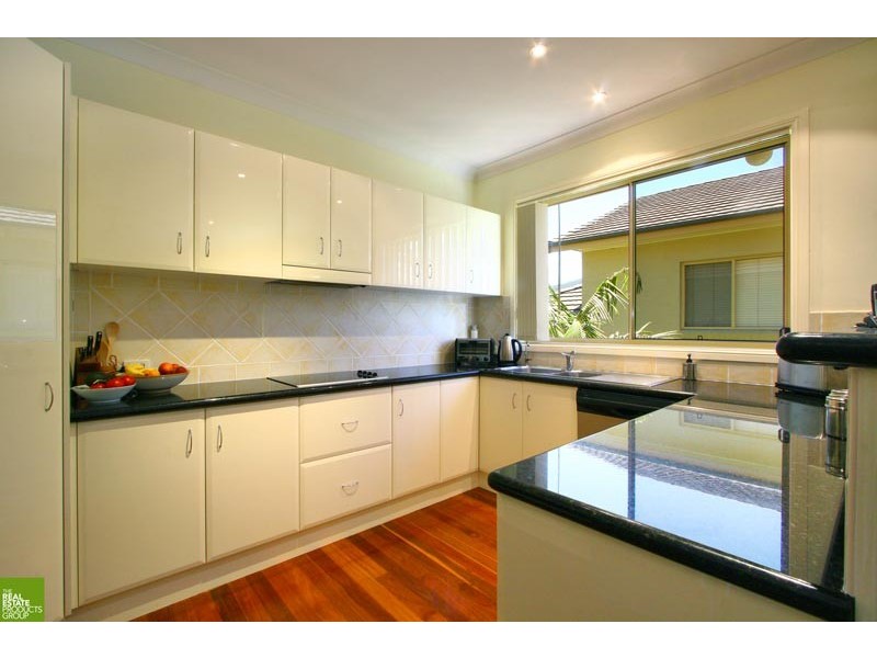15 Hennessy Lane, Figtree NSW 2525