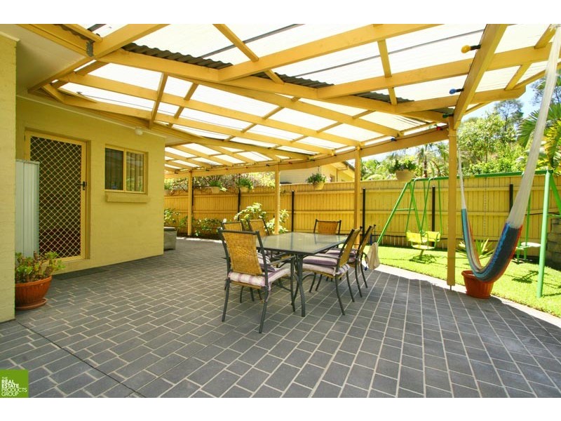 15 Hennessy Lane, Figtree NSW 2525