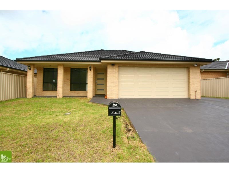 7 Rich Drive, Horsley NSW 2530