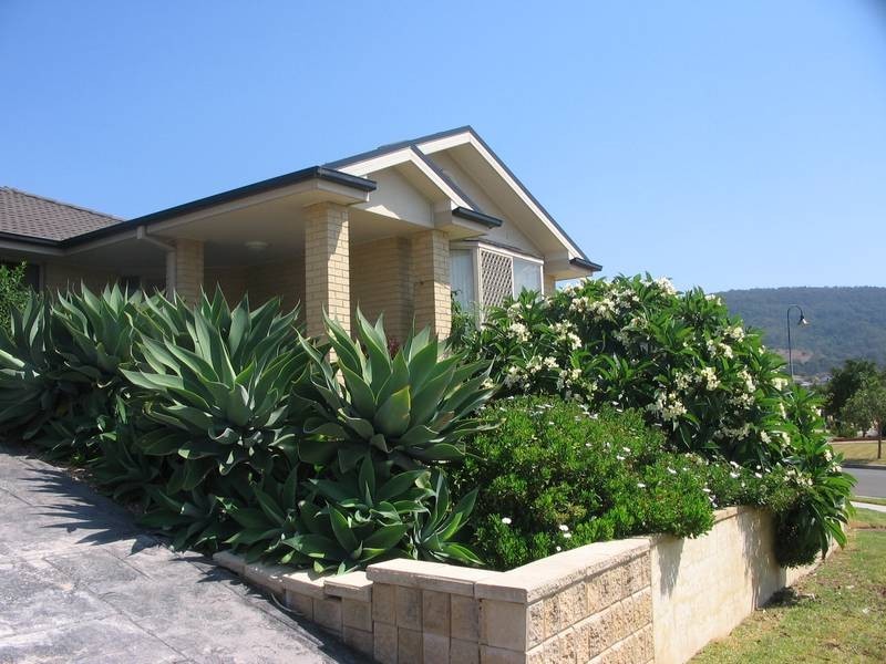 2 Shannon Street, Albion Park NSW 2527