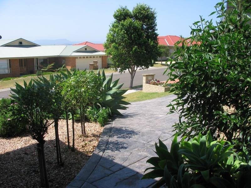 2 Shannon Street, Albion Park NSW 2527