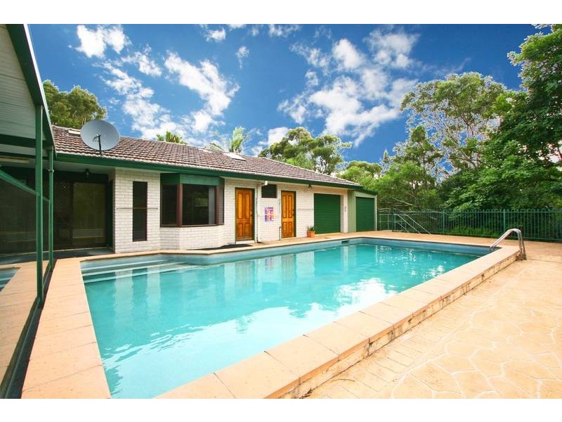 16 McAndrew Cres, Mangerton NSW 2500