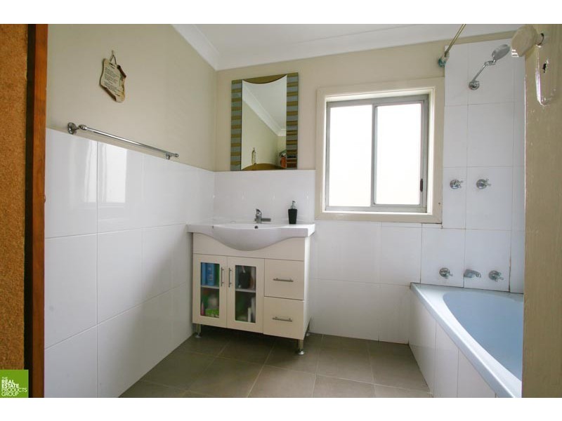 6 Junction Street, Corrimal NSW 2518