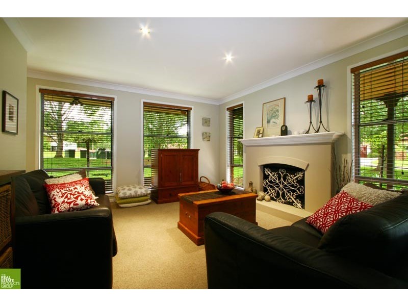 21 Serrata Place, Cordeaux Heights NSW 2526