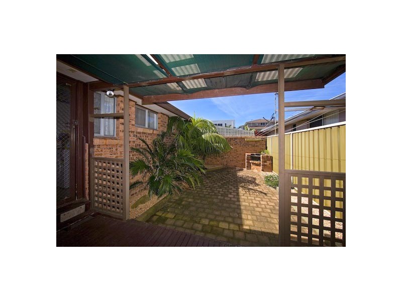 1/27 Osborne Parade, Warilla NSW 2528